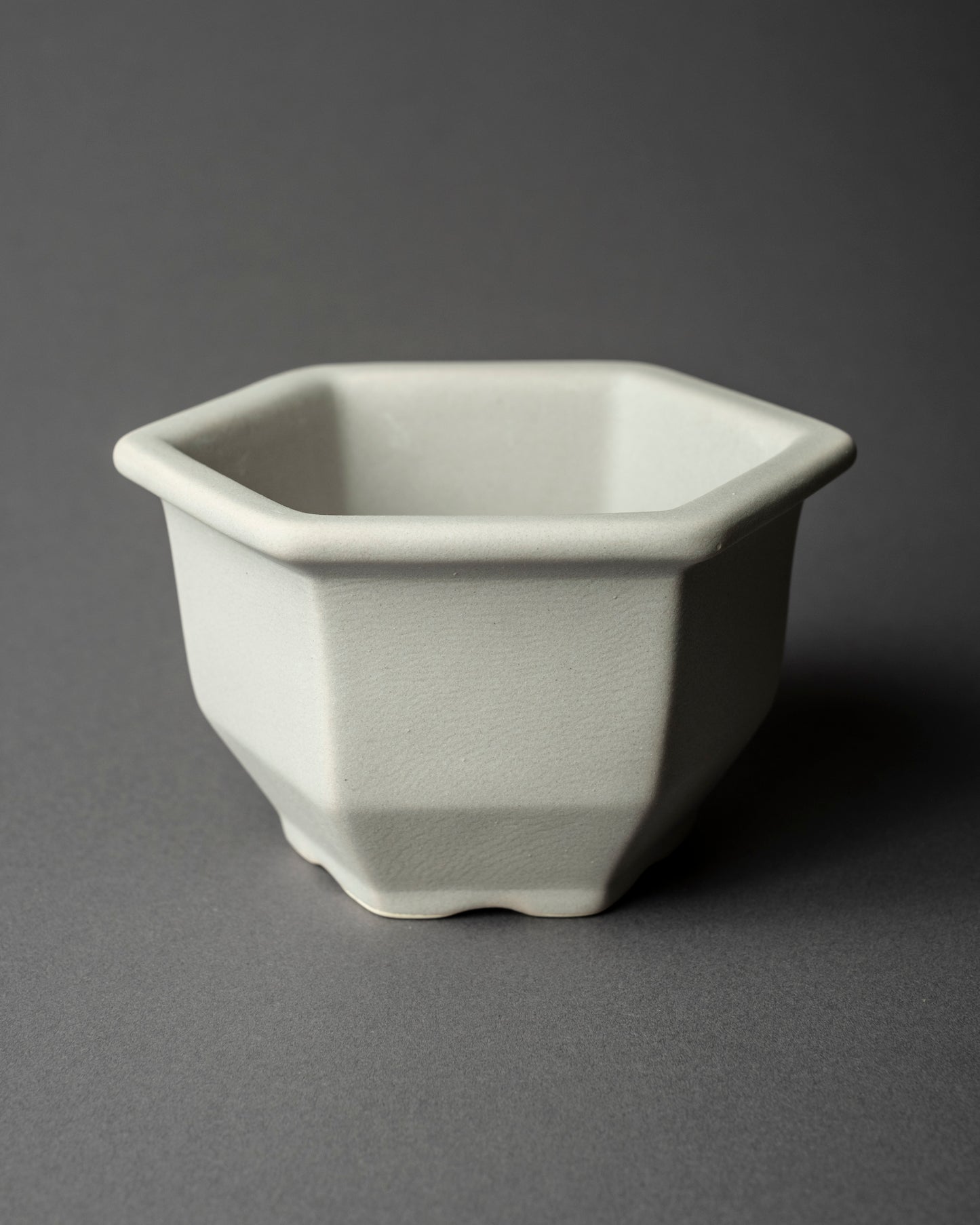 konect nos pot M Gray